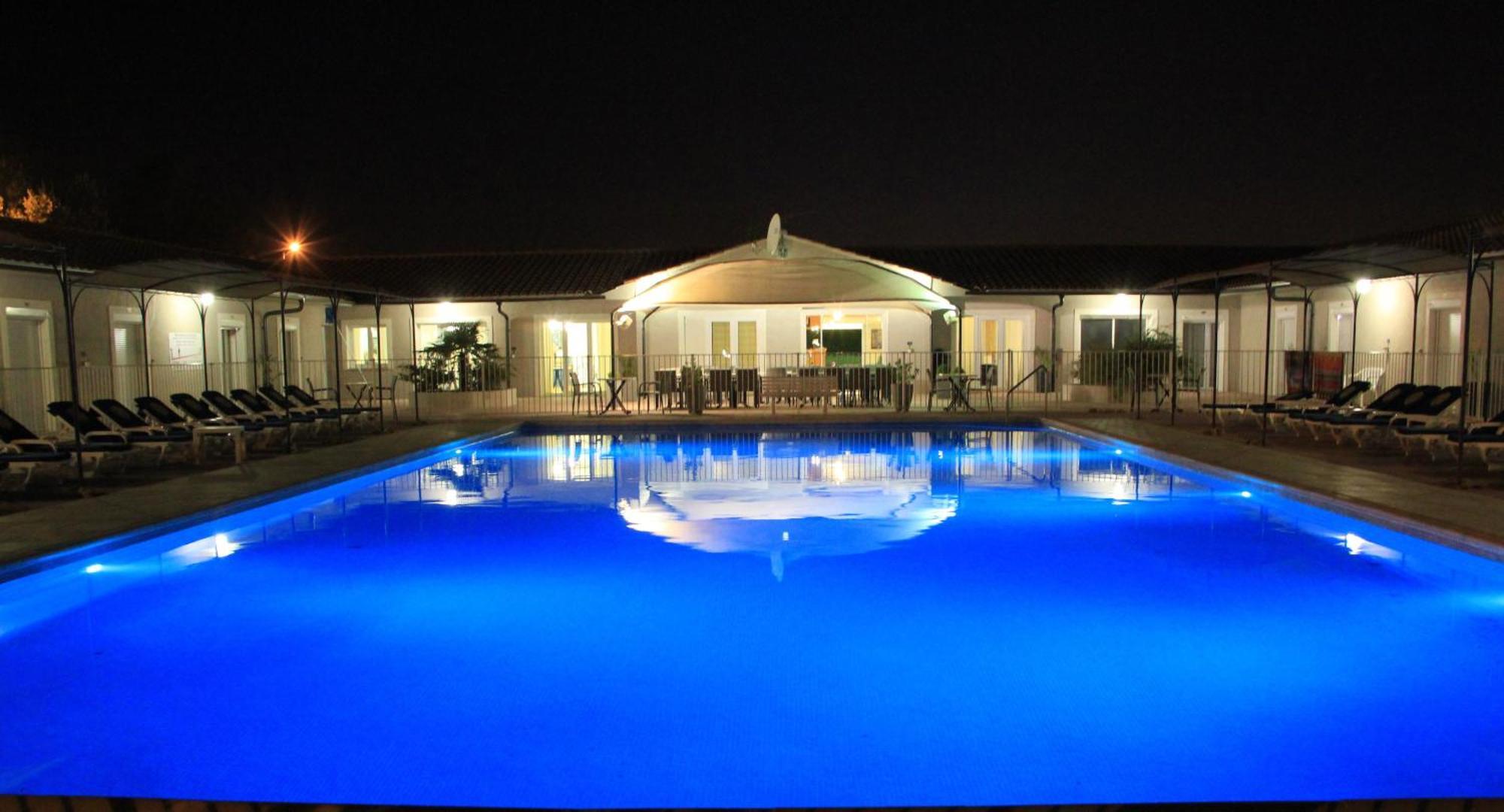Hotel Saint Louis Ле-Тор Экстерьер фото