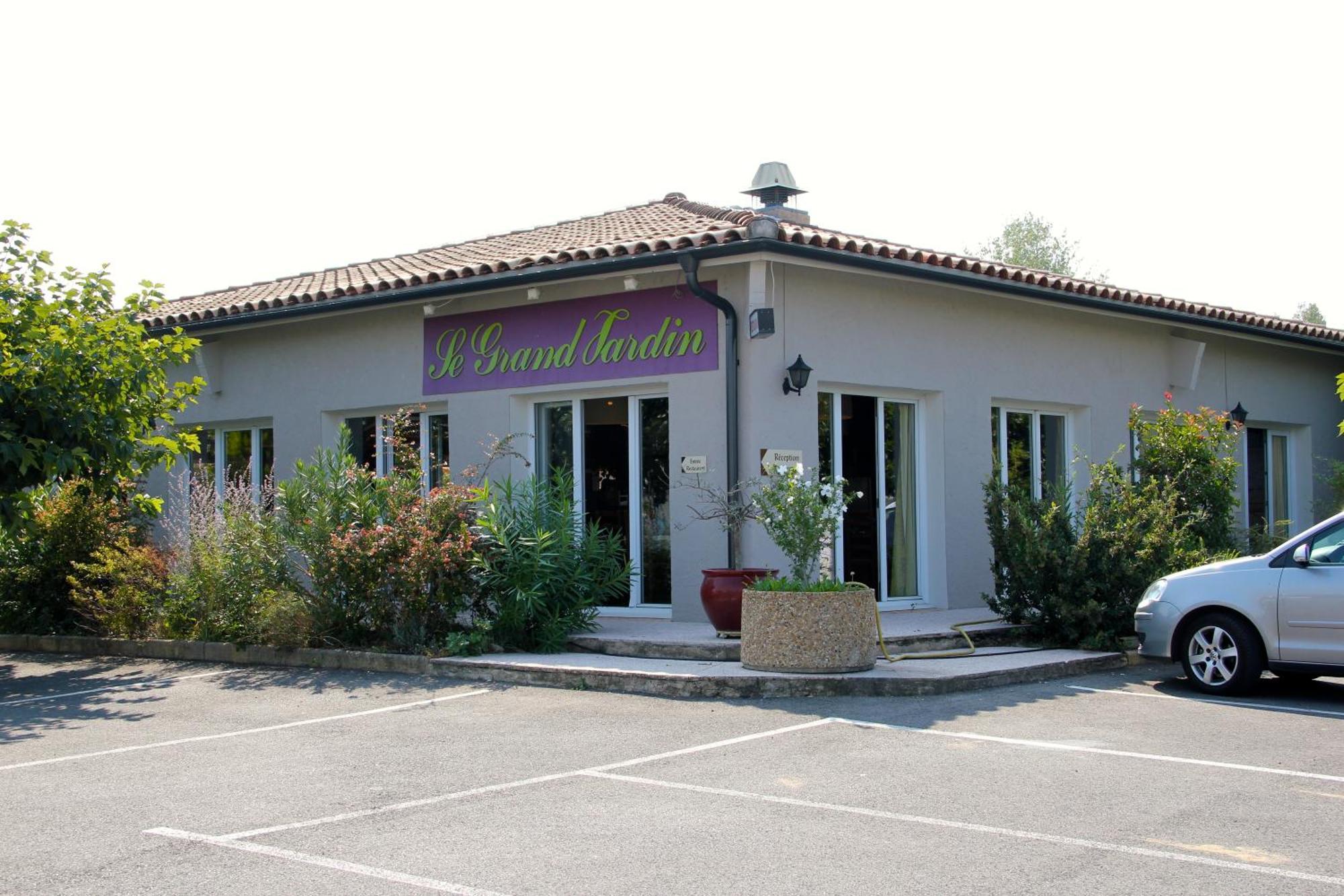 Hotel Saint Louis Ле-Тор Экстерьер фото